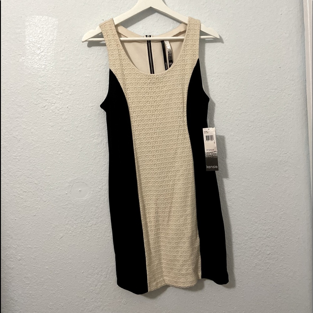 Sleeveless dress